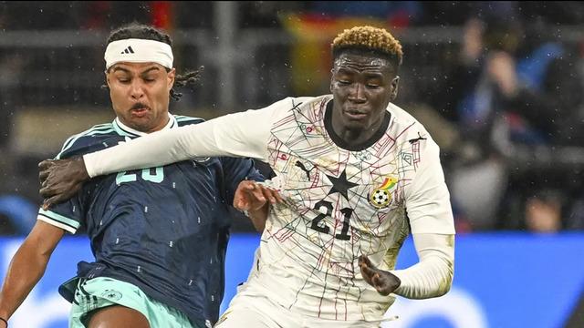 Fenerbahçe'nin Yeni Stoperi Kojo Peprah Oppong İstanbul'da Görüldü