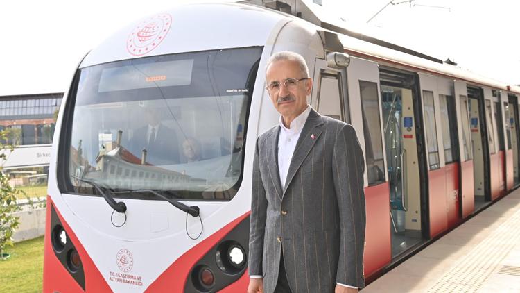 Bakan Uraloğlu: Trenler 19 Mayıs'ta ücretsiz olacak